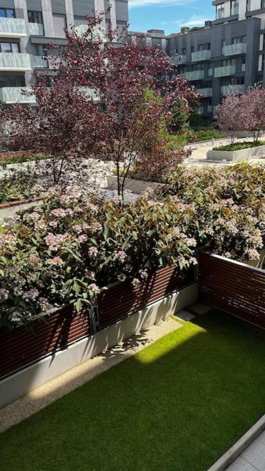 Residence Garden Tower S Balkonem, Garaz Prague Exterior photo